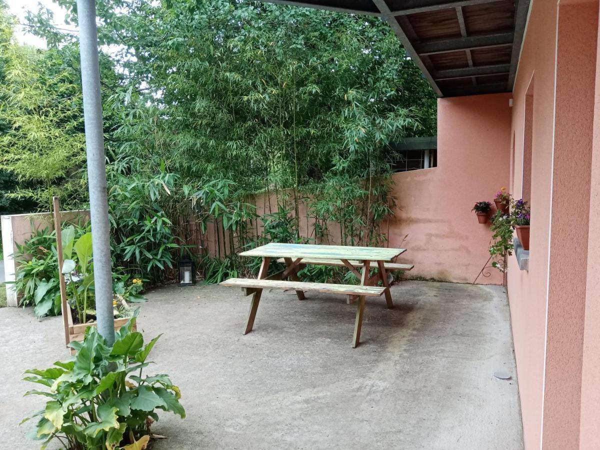 Hentig Ar Feunteun Bed & Breakfast Plouaret ภายนอก รูปภาพ