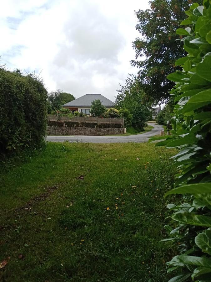 Hentig Ar Feunteun Bed & Breakfast Plouaret ภายนอก รูปภาพ